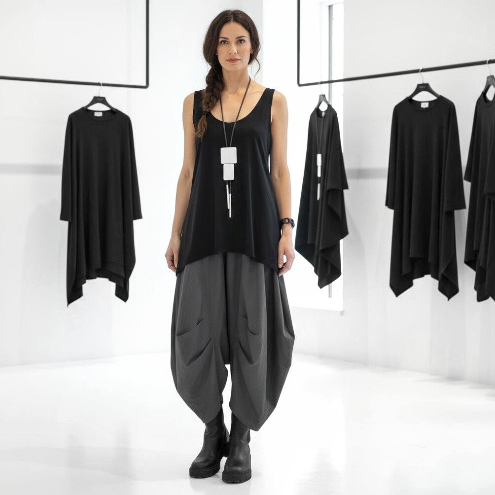 Basic Top in modischer A-Linie in schwarz