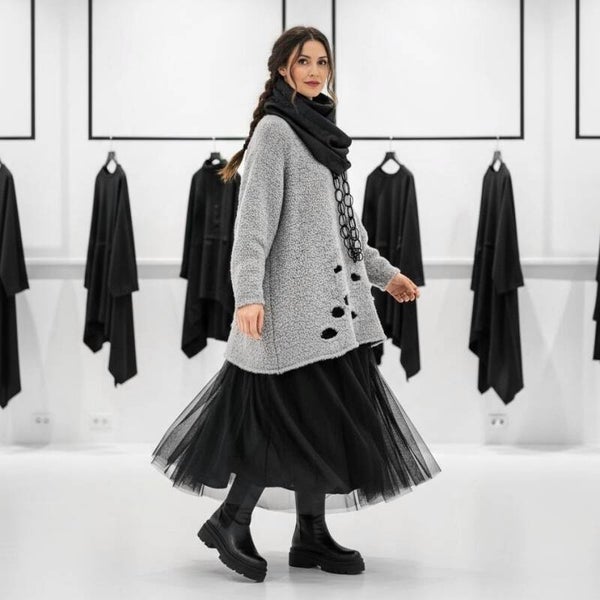 Bouclé-Strick Pulli mit Cut-outs in hellgrau