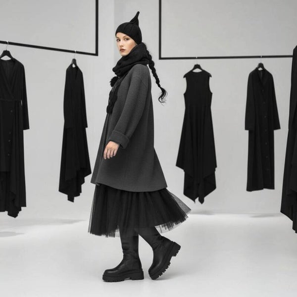 extravagante Strick Mütze "Kyira" mit Zipfel in schwarz