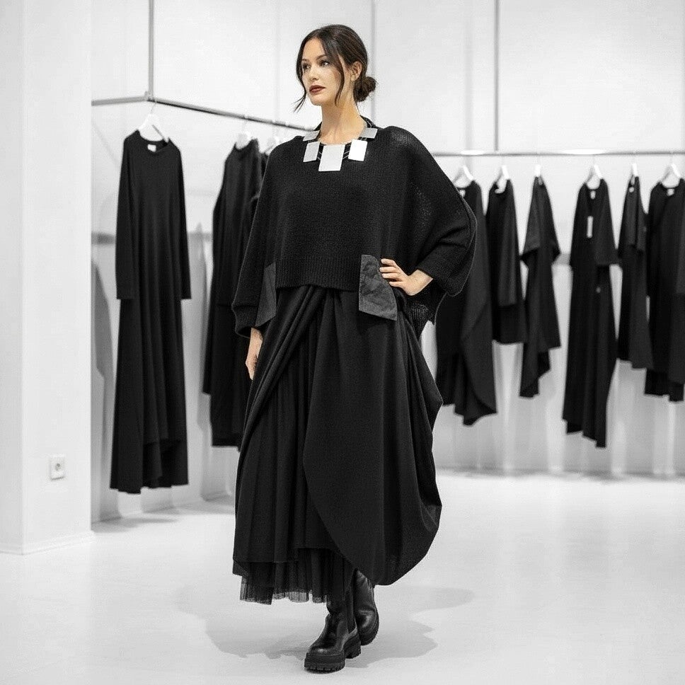 Baumwoll Strick Pulli mit pfiffigen Akzenten aus Taft-Material in schwarz