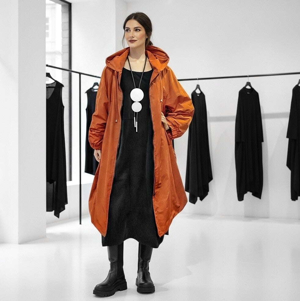 XL-Mantel mit leichtem Innenfutter, Kapuze und Reißverschluss in rostorange