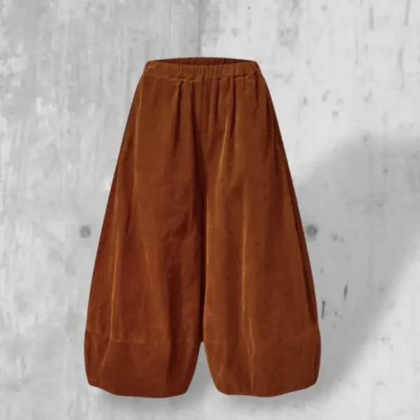 Feinkord-Hose in Tulpenform mit Gummibund und Eingrifftaschen in rostorange