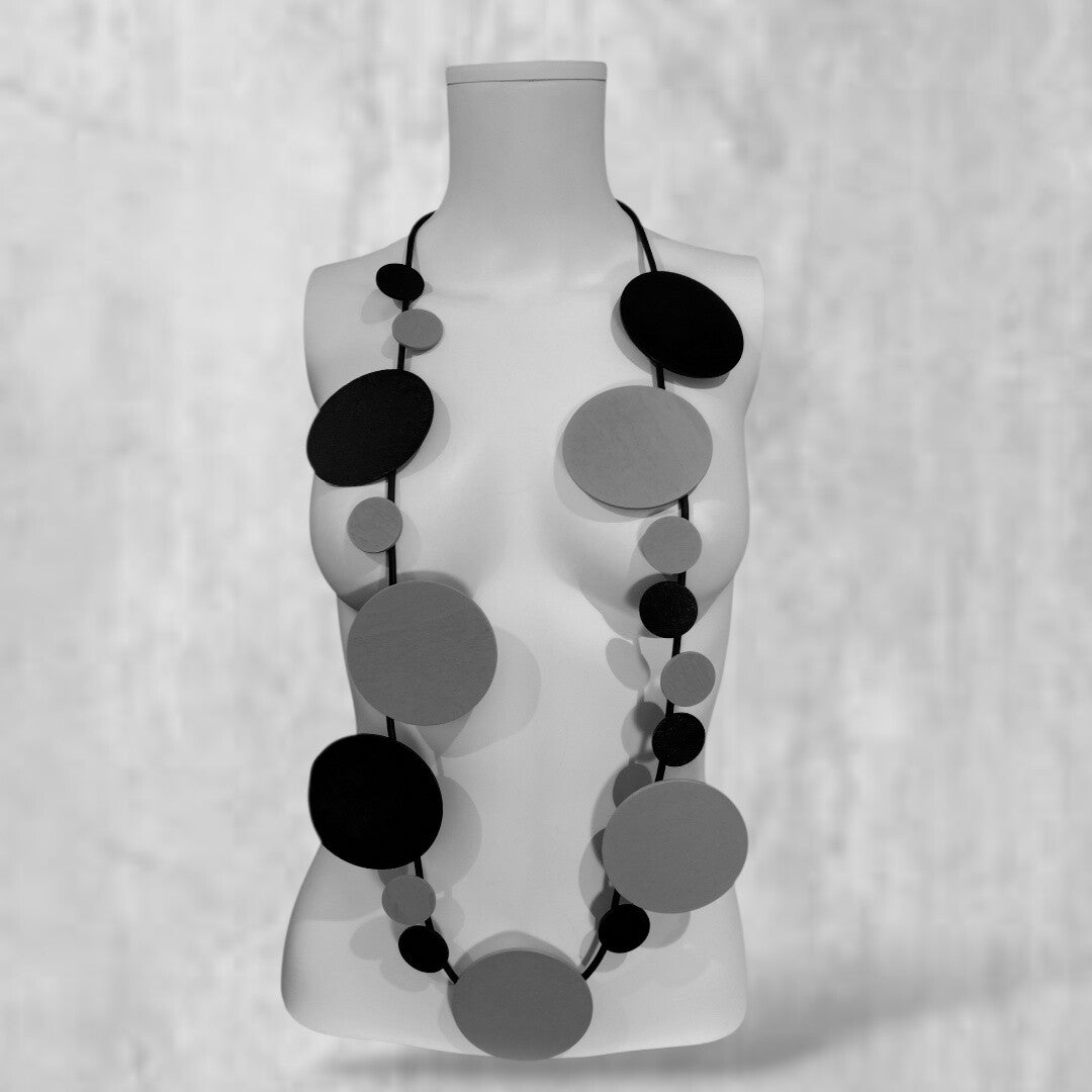 stylishe "rubber" Kette mit Elementen aus Holz