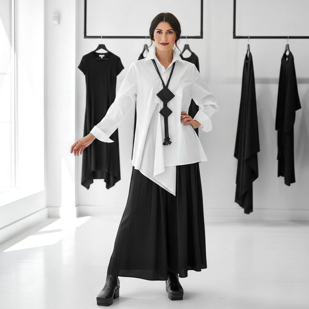 extravagante Baumwoll Bluse mit schräger Knopfleiste in weiß