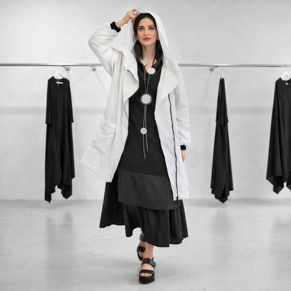 "Hopsack" Parka mit leichtem Innenfutter und Kapuze in hellem ecrú