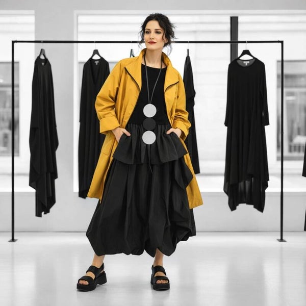 Kurz-Mantel mit leichtem Innenfutter, großen Taschen und Reißverschluss