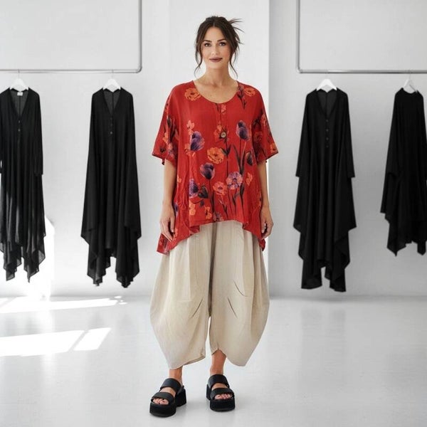 Leinen Oberteil in modischer A-Linie mit floralem Muster in rot