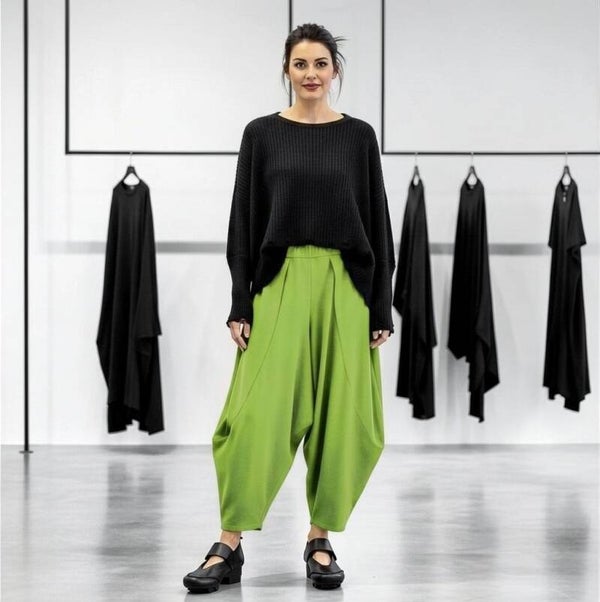 stylishe Hose in modischer Tulpenform mit Gummibund in apfelgrün