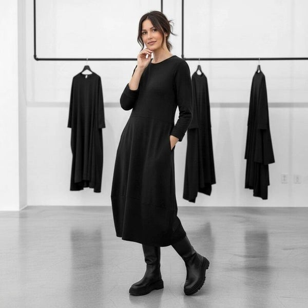 Kleid in figurbetonter Tulpenform in schwarz