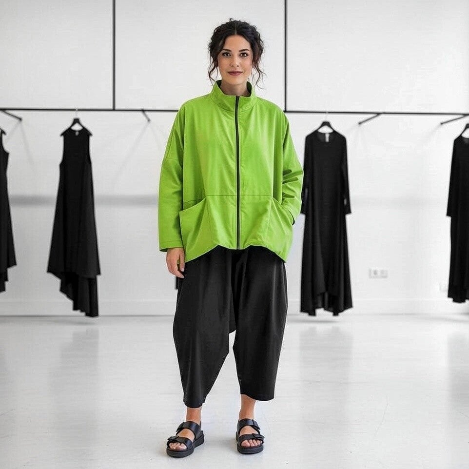 Oversized-Jacke mit leichtem Innenfutter und Stehkragen aus Memory Taft in apfelgrün