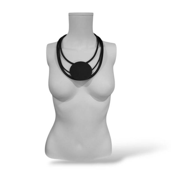 stylishe "rubber" Kette mit Elementen aus Holz