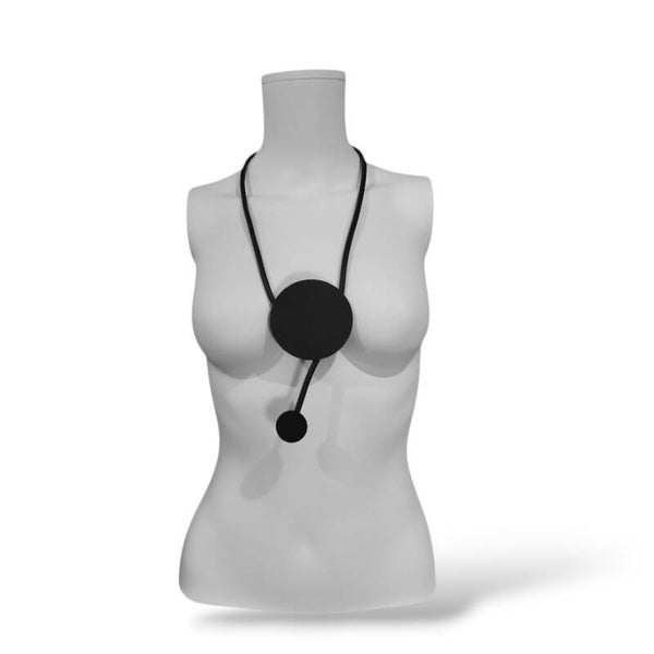 stylishe "rubber" Kette mit Elementen aus Holz