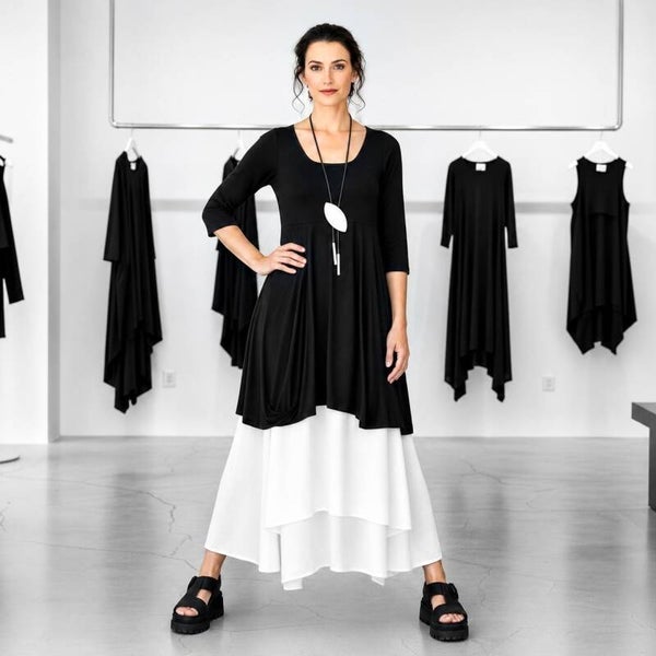 Tunika-Kleid von "Magna" mit viereckigem Ausschitt in schwarz