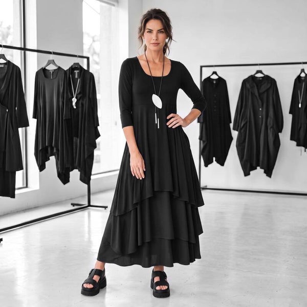 Tunika-Kleid von "magna" mit viereckigem Ausschitt in schwarz