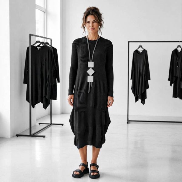 figurbetontes Strick Kleid "Mio" in schwarz