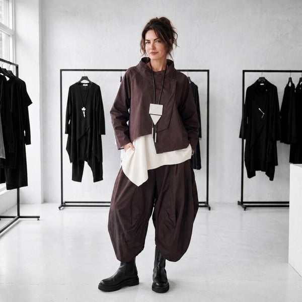 H/W Jacke "Ikuto" mit Stehkragen aus Milano Jersey in schoko