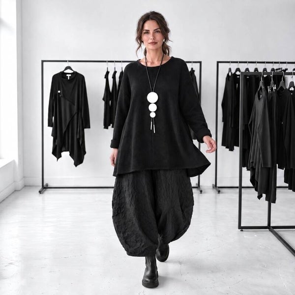 H/W  Bouclé-Strick Pulli in gemütlicher A-Linie in schwarz
