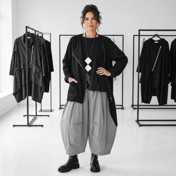 H/W stylishe Jacke "Titus" mit asymmetrischem Verlauf aus Milano Jersey in schwarz
