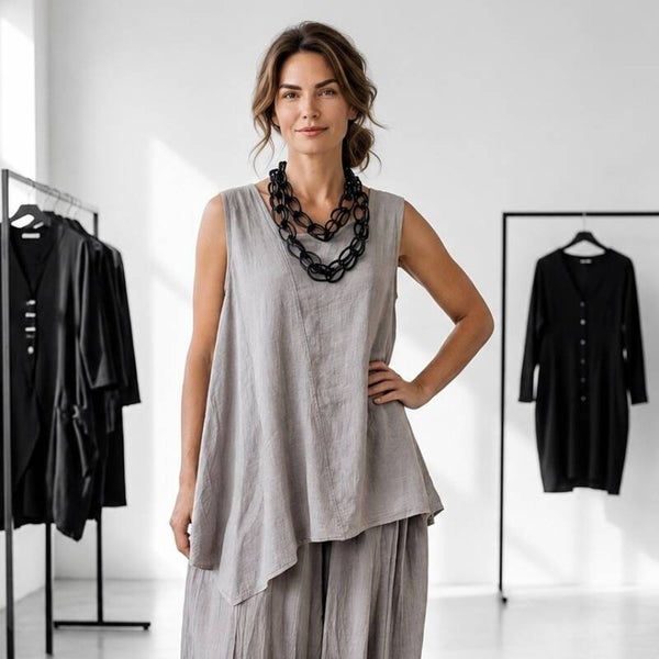 Leinen Top "Viva" mit asymmetrischem Verlauf in taupe