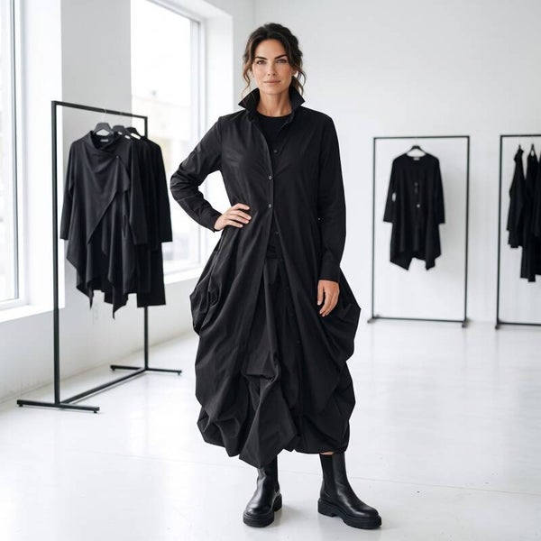 extravagantes Mantelkleid "Okaya" mit Kragen in schwarz
