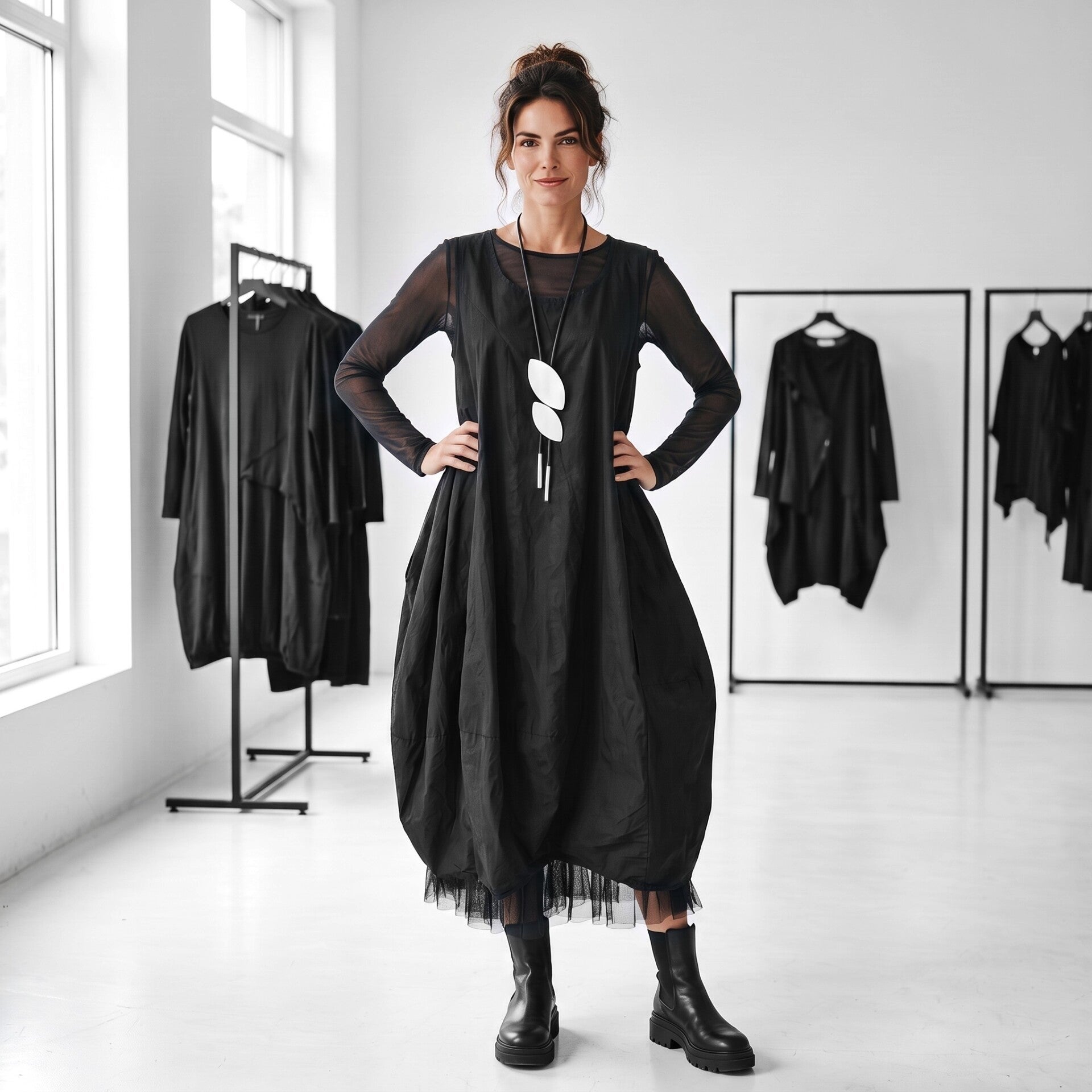 ärmelloses Kleid in modischer Tulpenform in dunkel-graphit