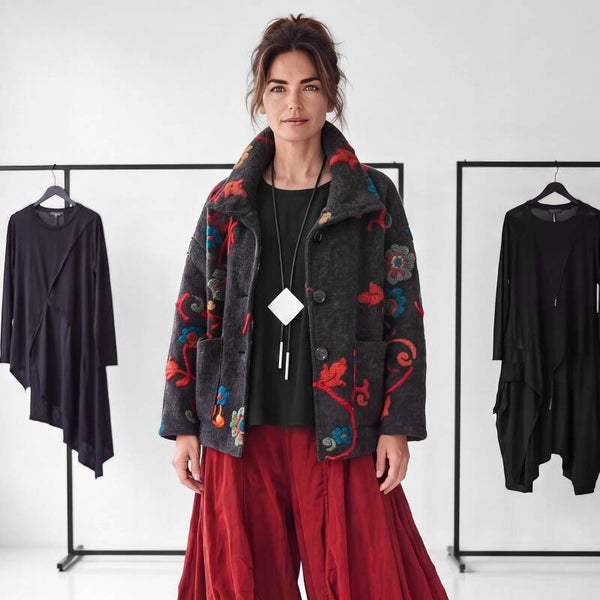 kurze Jacke aus Wollmix in anthrazit mit floralem Muster