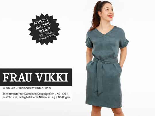 FRAU VIKKI • Lockeres Kleid mit V-Ausschnitt und Gürtel, Papierschnitt von Studio-Schnittreif