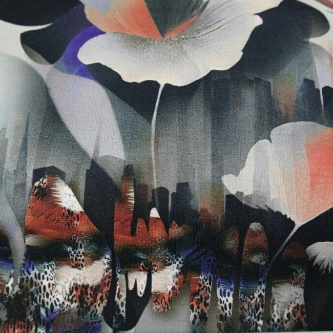 Jersey floral mit Tierprint