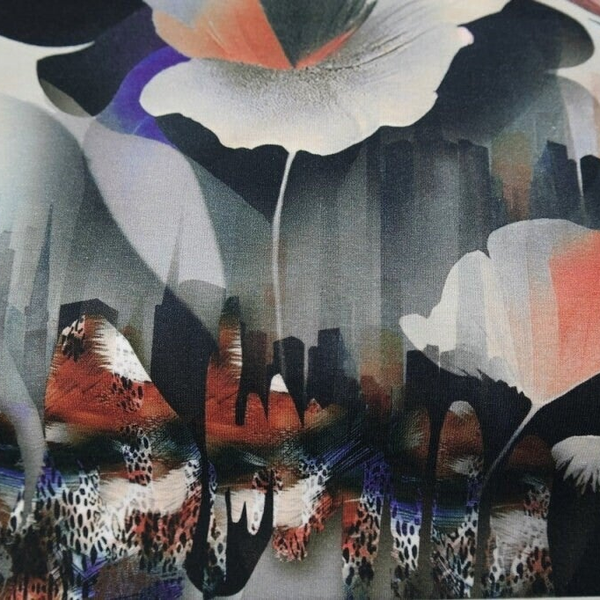 Jersey floral mit Tierprint