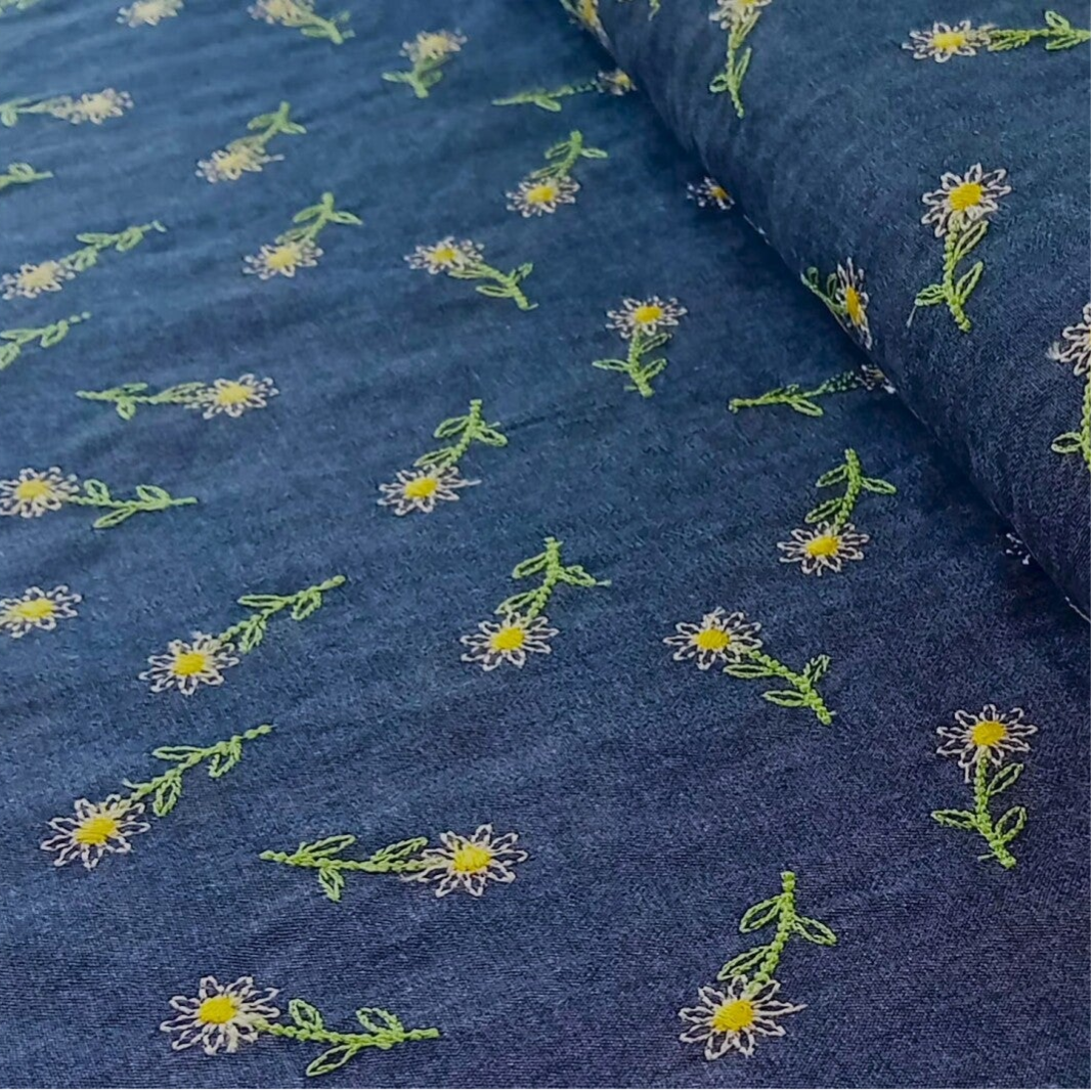 Baumwollpopeline jeansblau Blumenstickerei