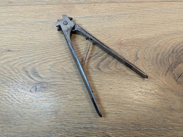 Typewriter repair tool | Nineprong pliers