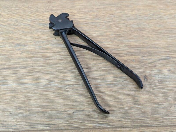Typewriter repair tool | Nineprong pliers (BROKEN)