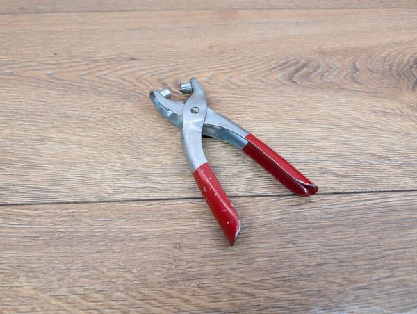 Typewriter repair tool | 4mm eyelet pliers
