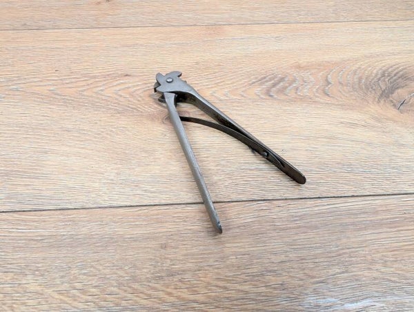 Typewriter repair tool | Nineprong pliers