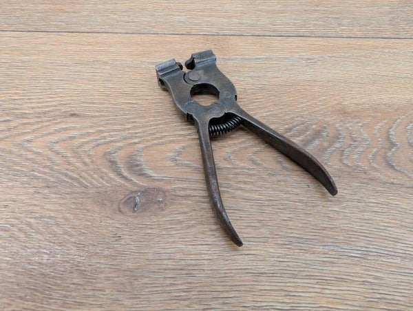 Typewriter repair tool | Peening / mauling pliers