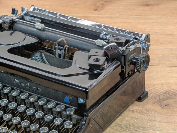Everest Mod. 90 Typewriter Feet