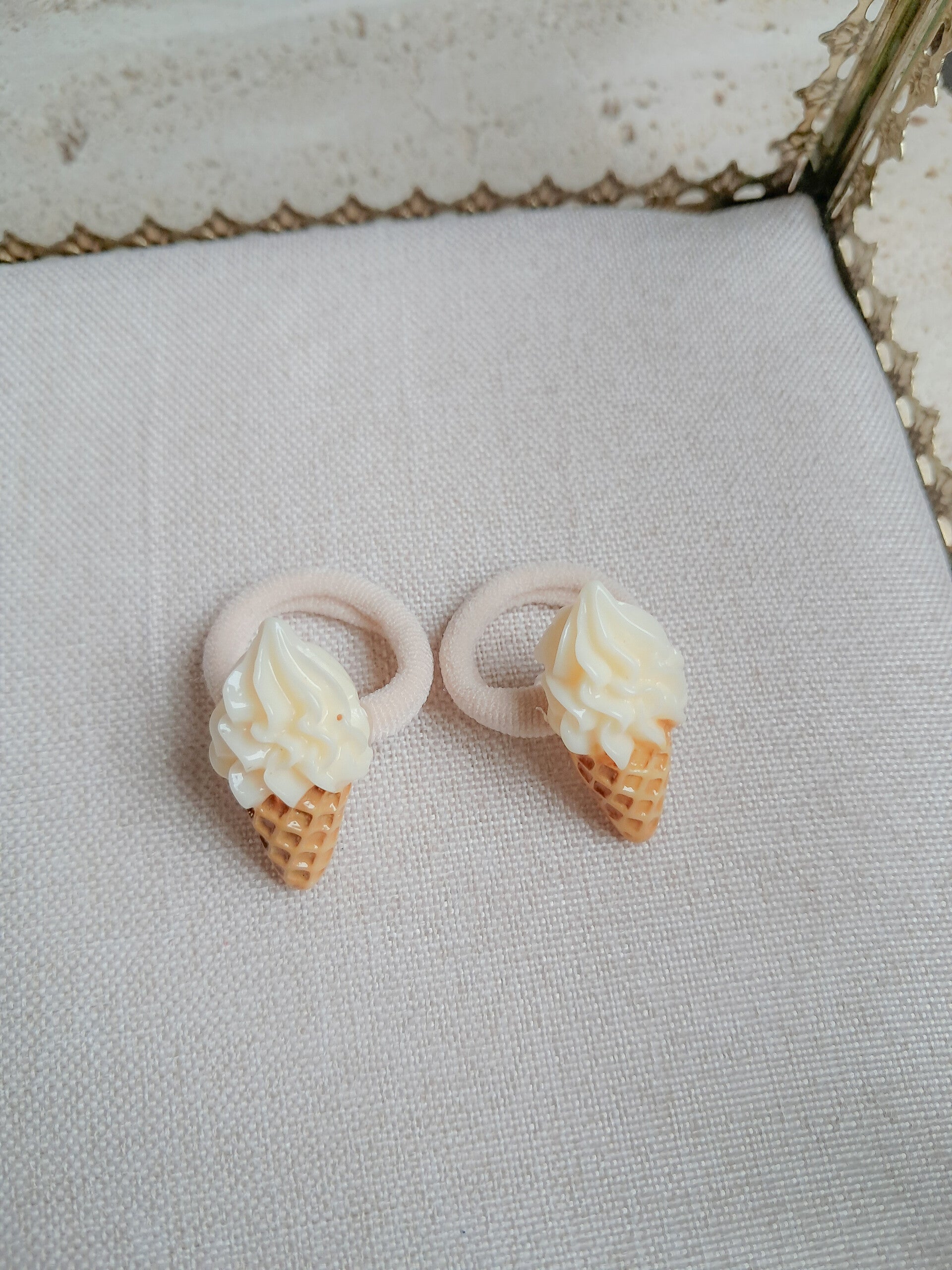 Elastiekjes ijsjes white