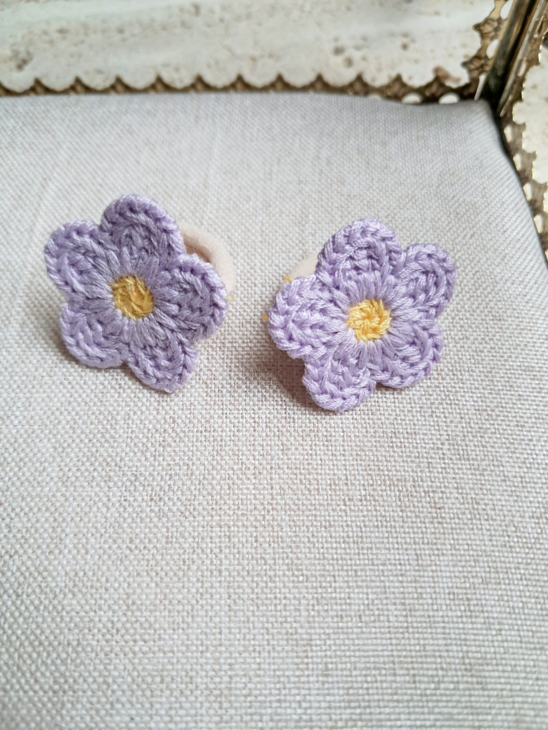 Elastiekjes bloemetjes purple