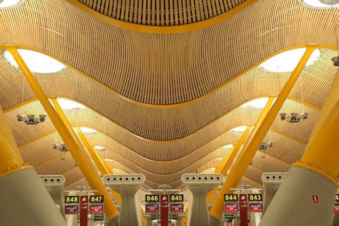 Plafond en bambou aéroport de Madrid - Richard Rogers