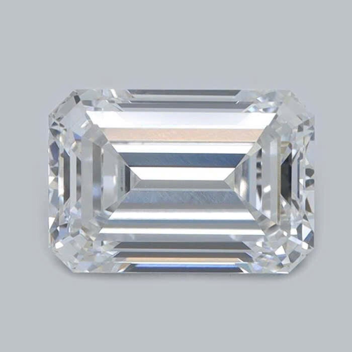 IF VVS2 Emerald Lab Grown Diamond