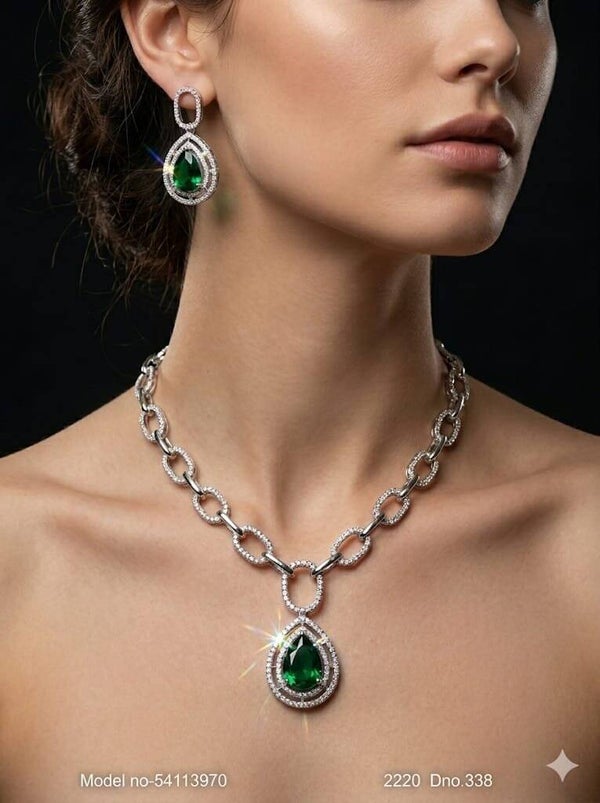 Fine Fashion Classic Necklace Set