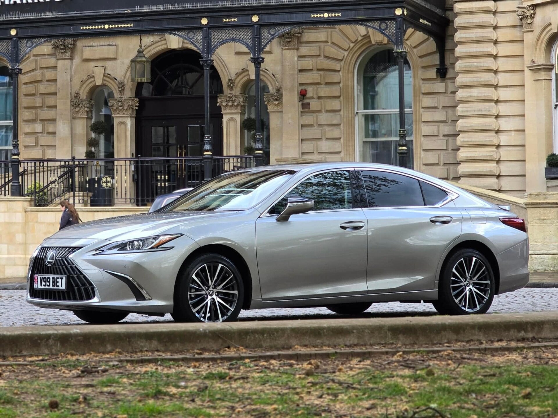 Lexus ES 300h executive saloon — Beyond Elite Travel, Bristol and Bath