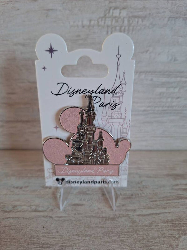 PIN'S " LE CHATEAU DE LA BELLE AU BOIS DORMANT"