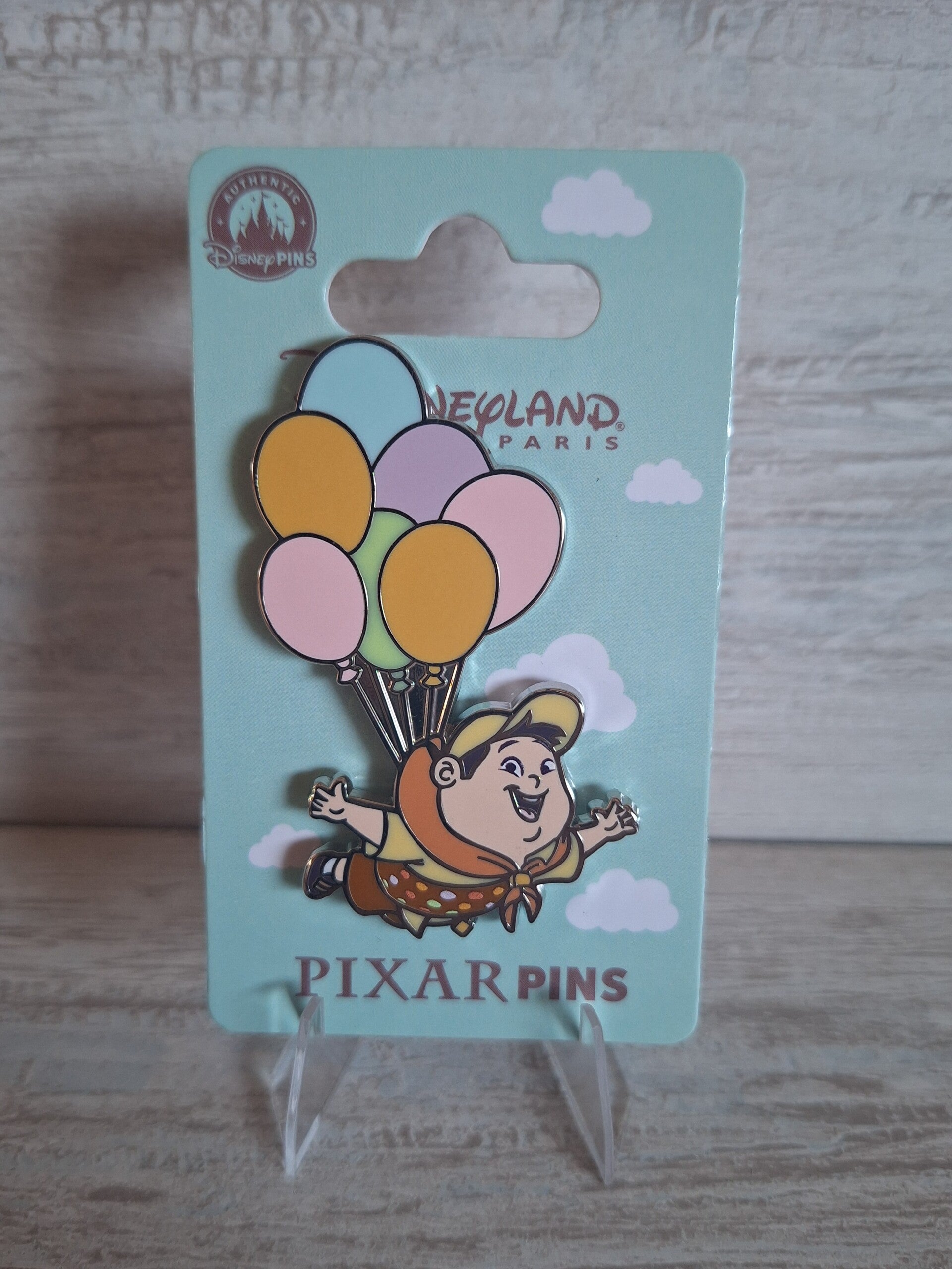 PIN'S " LA-HAUT " Russell.