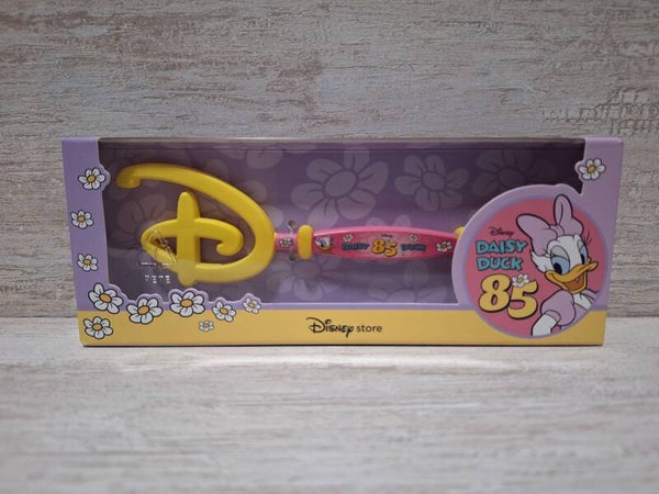 CLE COLLECTOR DISNEY   " DAISY DUCK 85 "