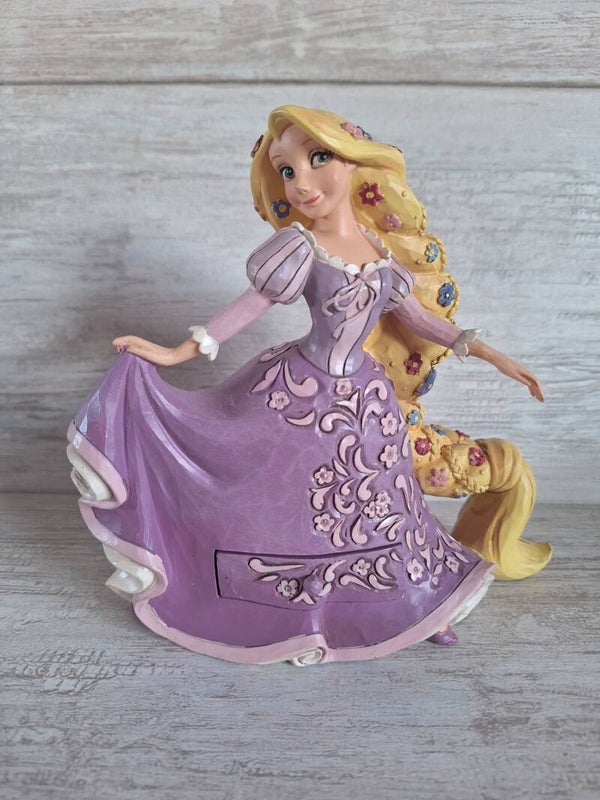 FIGURINE DISNEY TRADITIONS " RAIPONCE ".
