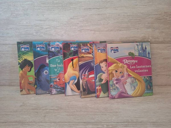 LOT DE LIVRES DIVERS DISNEY