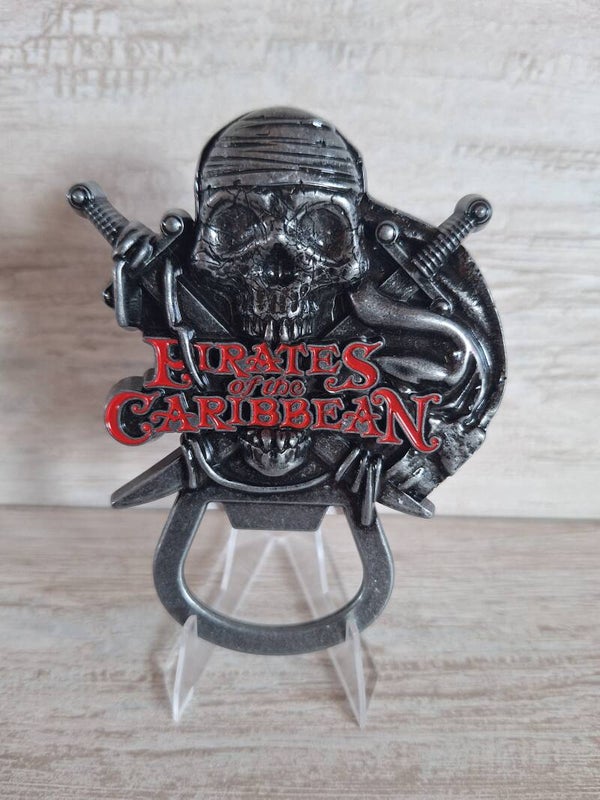 MAGNET DISNEYLAND PARIS " PIRATES DES CARAIBES".