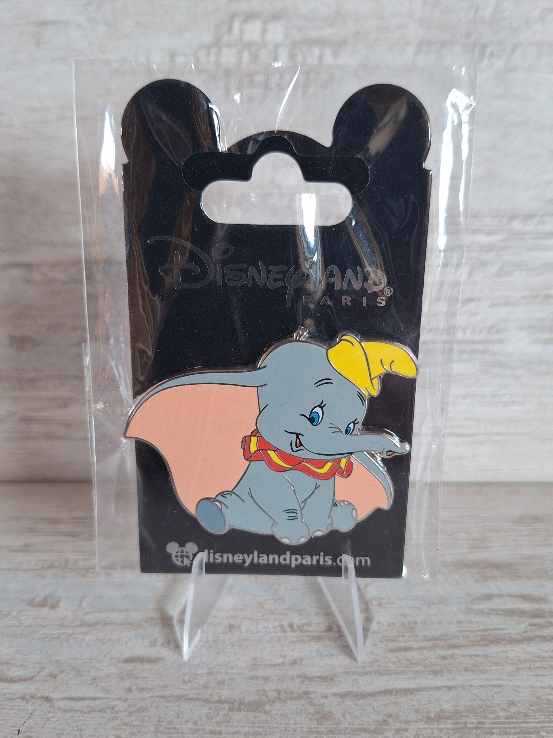 PIN'S DISNEY " DUMBO " 2022