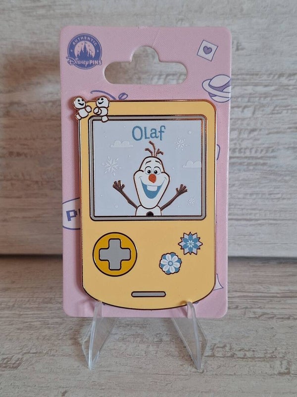 PIN'S " GAME OLAF ".